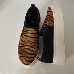 Aldo Sneakers Tiger Calf Hair Shoes Sz 7-1/2
